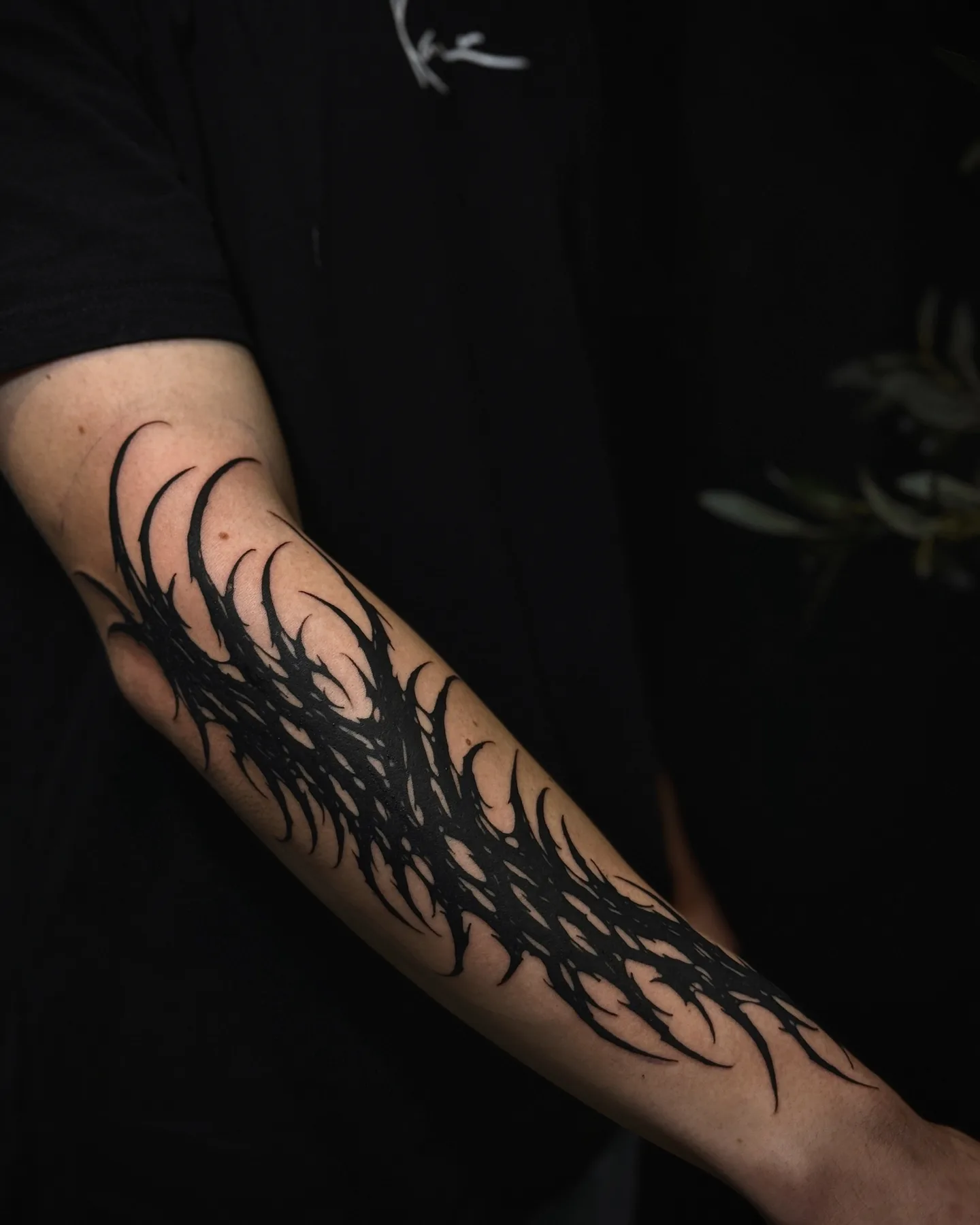 Blackwork Tattoo bei Most Wanted Berlin